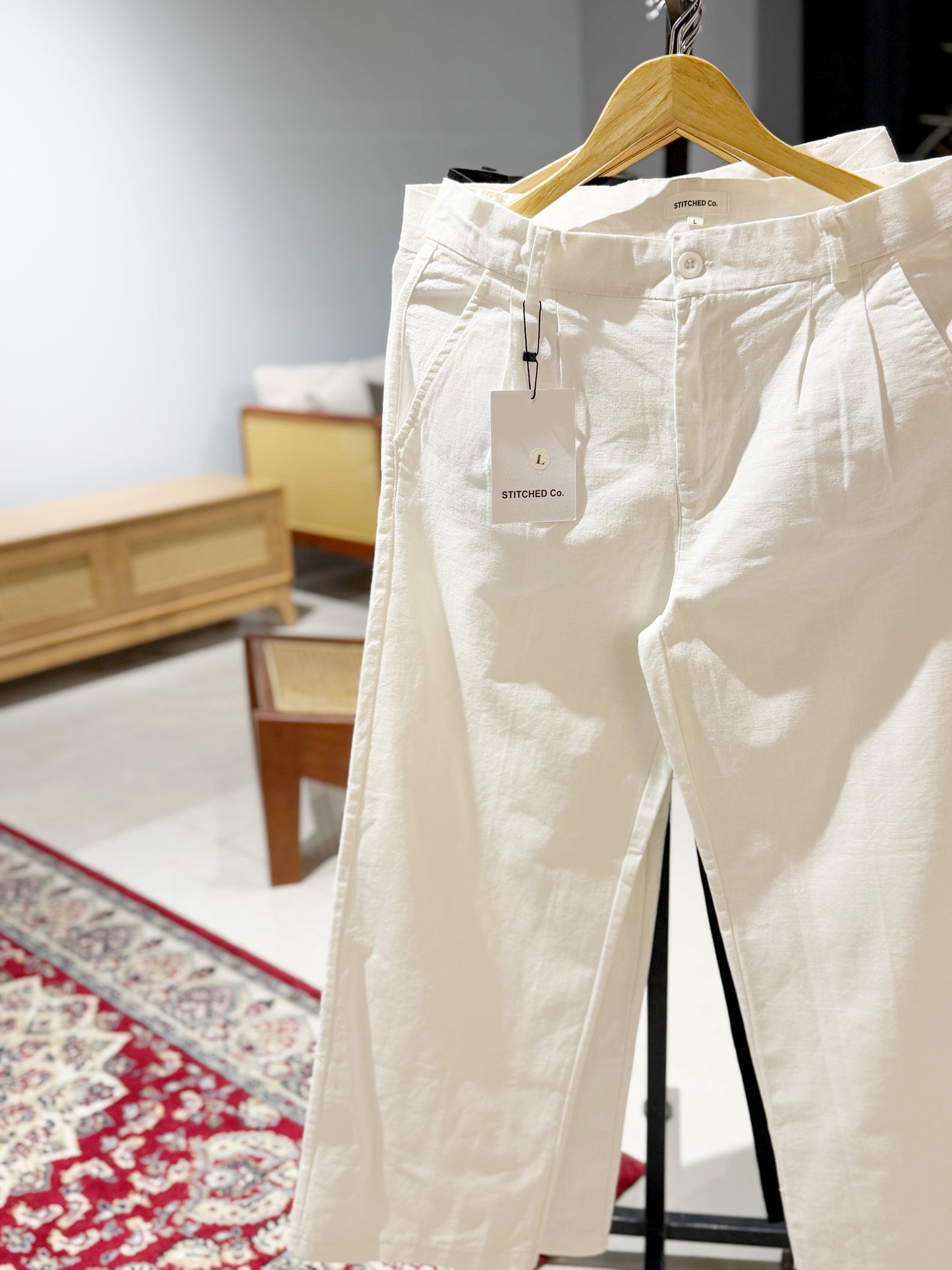 Crisp Pleated Baggy Pant - White