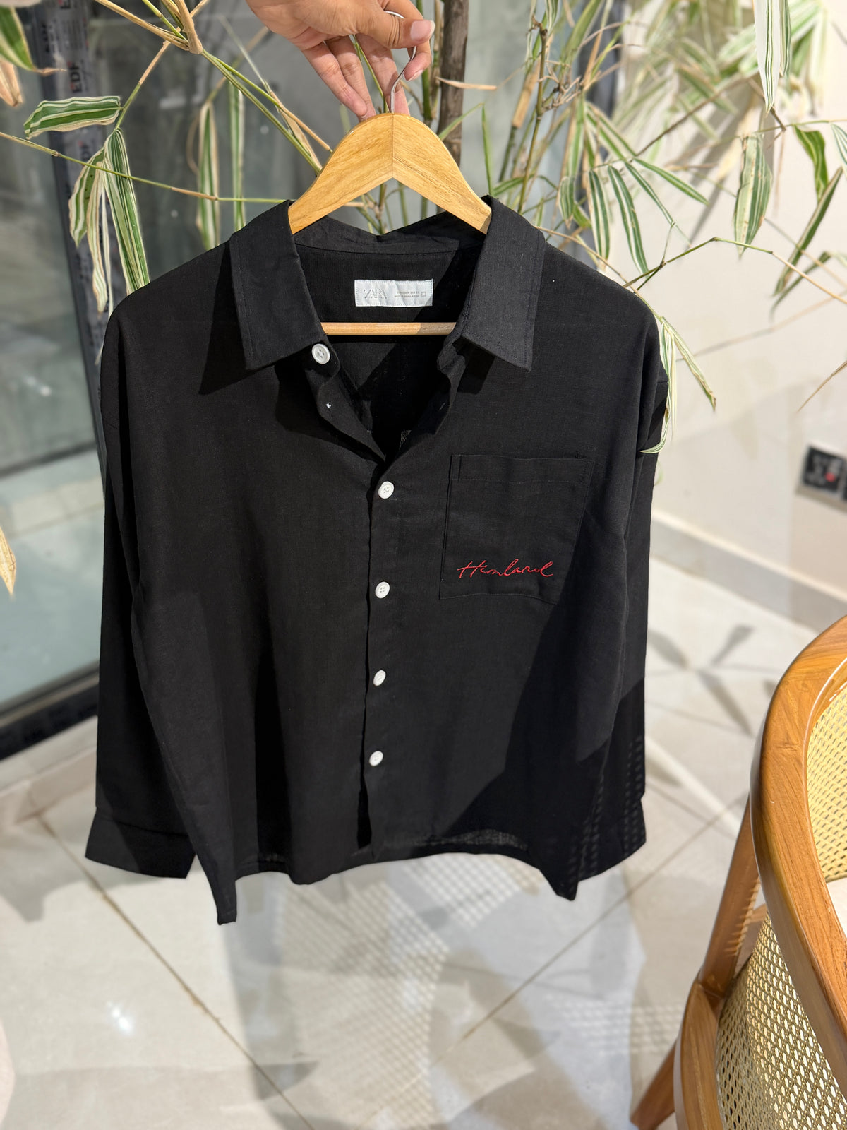 Himland Embroidery Pocket Boxy Shirt - Black