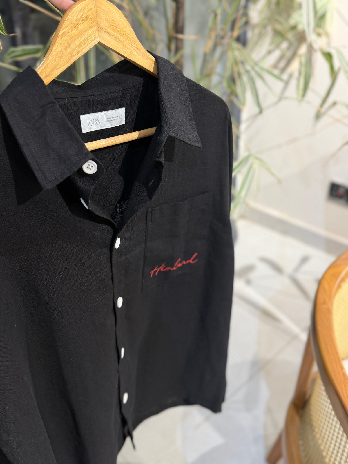 Himland Embroidery Pocket Boxy Shirt - Black