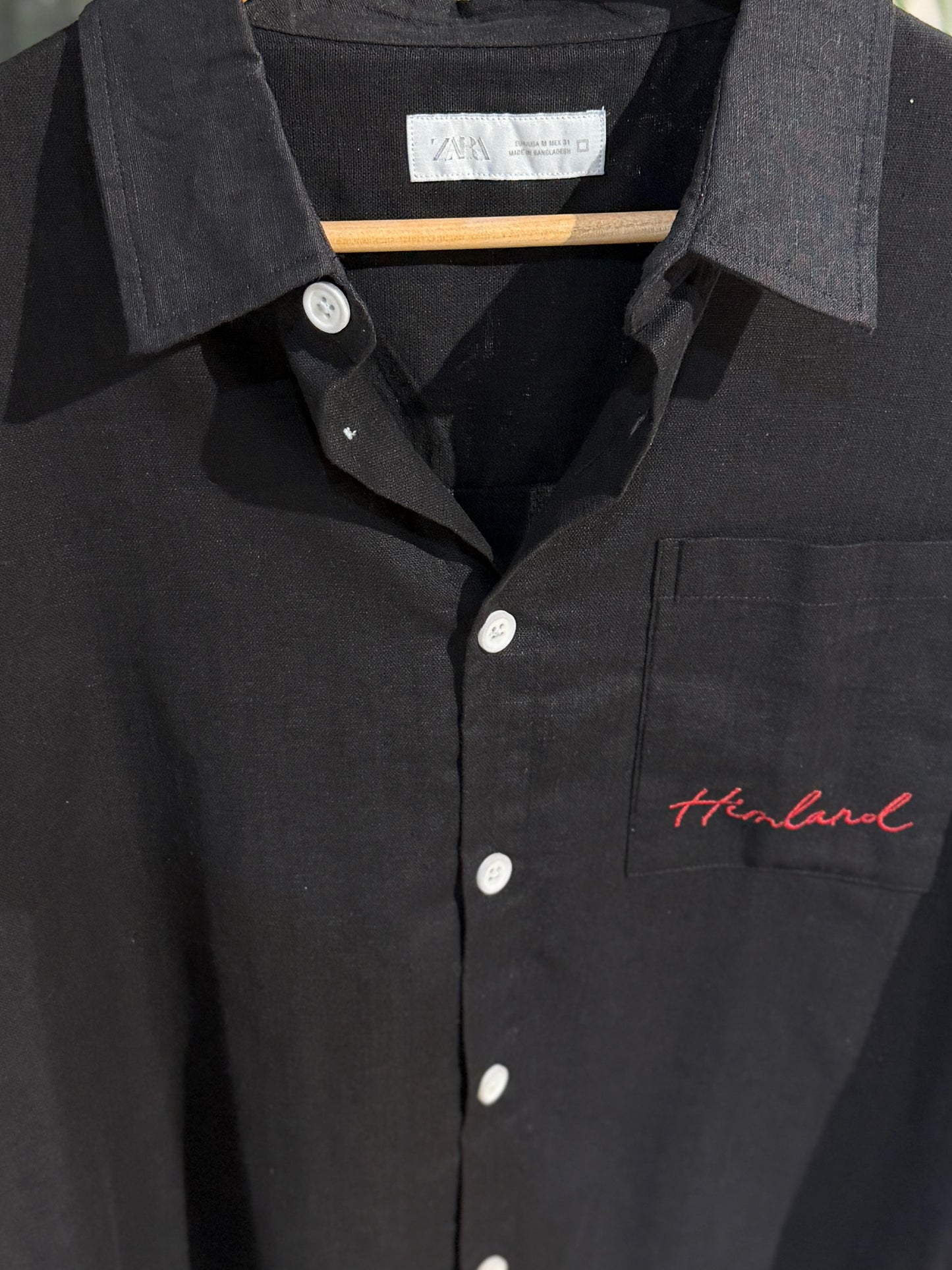 Himland Embroidery Pocket Boxy Shirt - Black